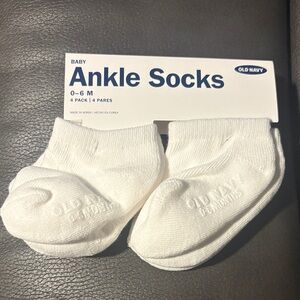 Old Navy Baby White Ankle Socks - 4 Pack